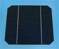 三洋、界面改良などにより実用サイズの太陽電池セルで変換効率23.0%を達成
