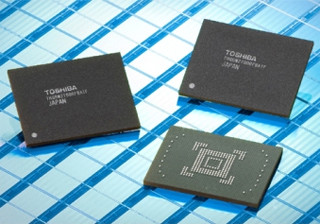 東芝、32nmプロセスを用いた128GBの組込式NAND型フラッシュメモリを発表