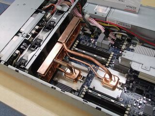 日立がIAサーバ「HA8000シリーズ」を強化、Xeon X5680/新冷却機構搭載など