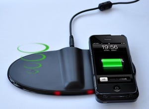 iPhone4を置くだけで充電! 「Power Charger for iPhone4」発売