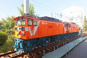 川崎重工、関西電力向け黒部峡谷鉄道直流電気機関車を出荷