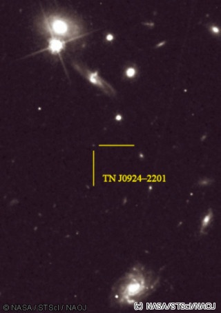 すばる望遠鏡、125億光年の最遠方電波銀河から炭素輝線を検出