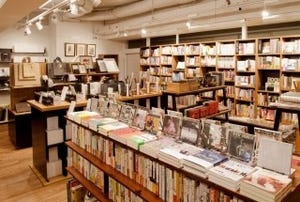 世界初の読書用品専門店「BIBLIOPHILIC & bookunion 新宿」オープン