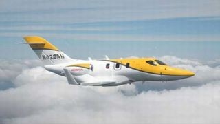ホンダ、小型ビジネスジェット機「HondaJet」の4号機が初飛行に成功