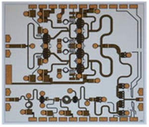 富士通研、GaN-HEMTを用いた小型/高出力な10GHz帯送受信集積回路を開発
