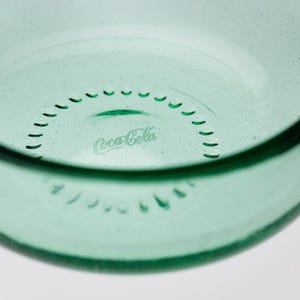 コカ・コーラの瓶を100％再利用した食器が発売 - デザインスタジオnendo