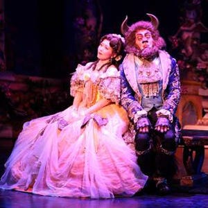 東京都・丸の内で劇団四季展を開催 - オペラ座の怪人のシャンデリアも展示!