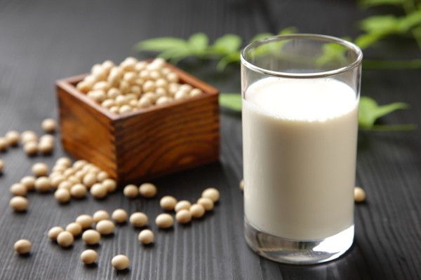大豆がOKな人も「豆乳」でのアレルギー症状に注意 - 突然発症する可能性も?