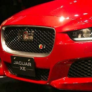 錦織圭とバーチャルドライブ体験も　ジャガーが新型「XE」をお披露目