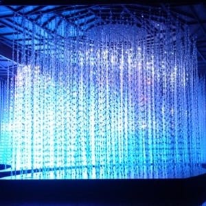 東京都・銀座で、チームラボの新作アート展示-約6万個のLEDで"宇宙を体感"