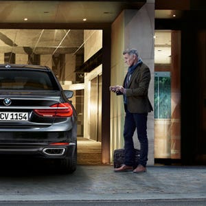 BMW7シリーズ、遠隔操作による駐車が可能に - 新機能をオプション設定