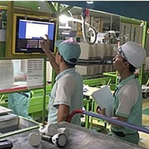 富士通、TOTOベトナム工場における製造現場をIoTで可視化