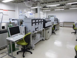 島津製作所、分析データ処理システム「LabSolutions」の最新版を発表