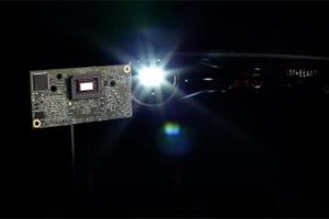 TI、車載ヘッドライトシステム用の高解像度DLPテクノロジーを発表