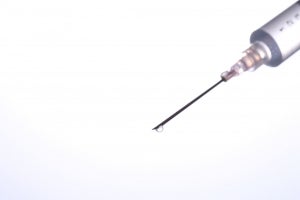 モデルナ製新型コロナワクチン、効果期間の検証を近大が開始