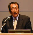 WIRELESS JAPAN 2007 - ドコモ中村社長、奨励金モデル見直し検討、SIMロック解除には慎重な姿勢