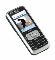 ドコモ、Nokia製のコンパクトなストレート型モデル「NM705i」を発表
