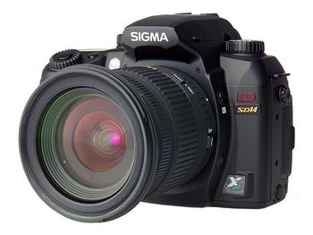 シグマ、デジタル一眼レフカメラ「SD14スターティングキット」を発売