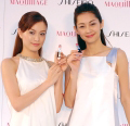 伊東美咲&蛯原友里、春の艶やかな唇をアピール - 「マキアージュ」新CM