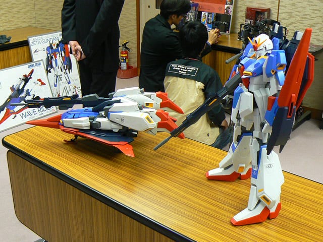 バンダイ、「JUMBO GRADE Zガンダム」を含むガンダム関連商品を