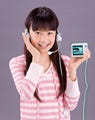 タカラトミー、世界最小級のカラオケBOX「Hi-kara」を発表