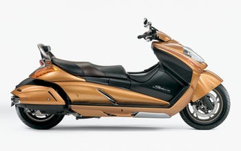 スズキ ロングボディの250ccスクーター ジェンマ 発売 マイナビニュース