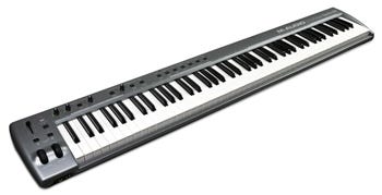 オーディオインタフェース内蔵のデジタルピアノ「ProKeys Sono」発売