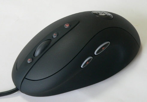 ゲーマーに人気の光学マウスがフルモデルチェンジ ロジクール Mx 518 Performance Optical Mouse 2 マイナビニュース