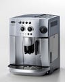 デロンギ、全自動コーヒーマシン「MAGNIFICA」に新色シルバーを追加