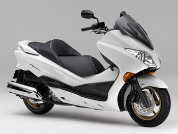 ホンダ 250ccスクーター フォルツァ のカラーリングを変更 マイナビニュース