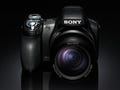 ソニー、高速連写とパノラマ撮影が可能なデジタルカメラ「DSC-HX1」を発表