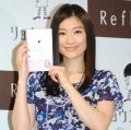 篠原涼子が絵本『リョウコちゃん』を出版 - 「笑顔を作って」と女性を応援
