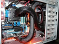 COMPUTEX TAIPEI 2009 - Thermaltakeブースレポート あの「Xpressar」の4ベイ版! 4GHzなのに40℃?