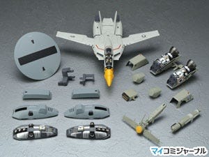 超時空要塞マクロス』、1/60完全変形「VE-1 エリントシーカー」発進