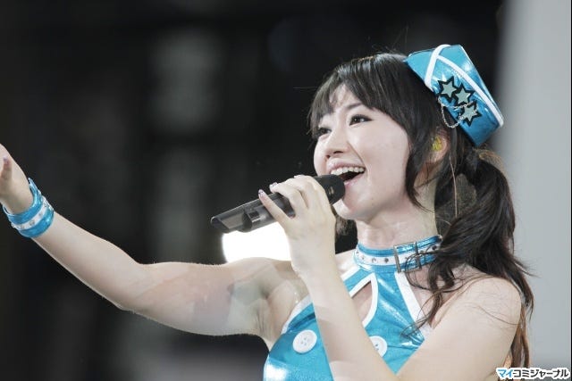 水樹奈々が西武ドームを青に染め上げる! 「NANA MIZUKI LIVE DIAMOND 2009」 | マイナビニュース