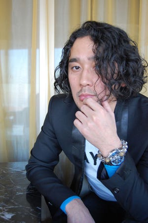 DJ・伊藤陽一郎が語る、大人のための腕時計「青マンタ」 - OCEANUS PREMIUM PARTY