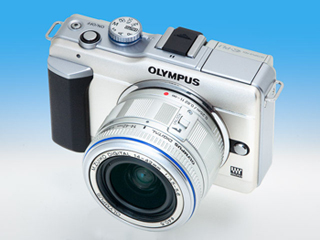 軽くなったミラーレス機「OLYMPUS PEN Lite E-PL1」を試す