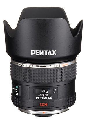 ペンタックス、焦点距離43.5mm相当の中型一眼レフ用レンズを発表