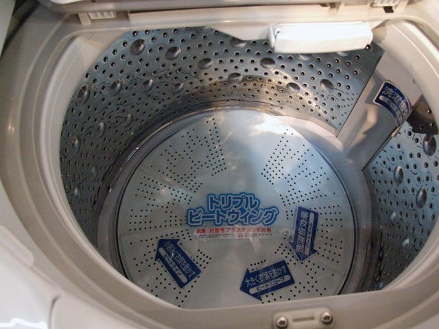 日立、4つのセンサー搭載の洗濯乾燥機「ビートウォッシュ」の2010年 
