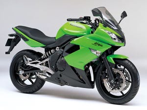カワサキ 400cc並列2気筒の新型スポーツバイク ニンジャ400r Er 4n マイナビニュース