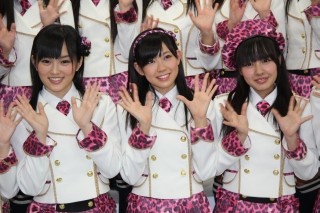 NMB48、元旦に劇場デビュー - 吉田朱里「おせちは残しておいてもらいます」