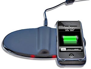 エバーグリーン、iPhoneを置くだけで充電できる無接点充電セット