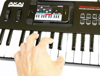 iPhoneをシンセにするキーボードコントローラ SYNTHSTATION25を試して