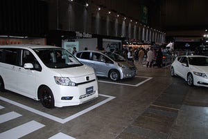 東京オートサロン - 巨大ブースで圧倒的な展示の国産メーカー - ホンダ、スバル、スズキ