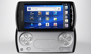 ソニエリ、スーパーボウルで「XPERIA PLAY」公開、正式発表は13日