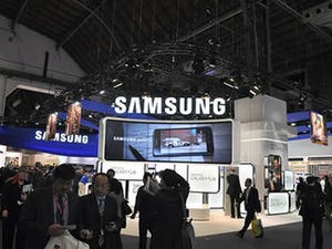 MWC 2011 - Samsung Electronics、Galaxyファミリーやアクセサリーを展示