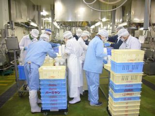 すかいらーく、地震発生当日より食事支援 - 現在は炊き出し実施中