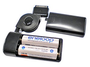 単三電池2本でチャージ可能なiPhone 4専用バッテリー充電器 - 上海問屋