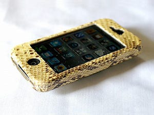 マーユ、蛇革使用の「iPhone 4両面ボディケース」に薄型艶無垢モデルを追加