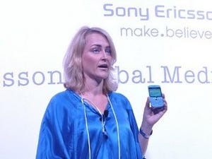 CommunicAsia 2011 - Sony Ericssonが新製品発表会、日本でも発売する「Xperia ray」などを発表